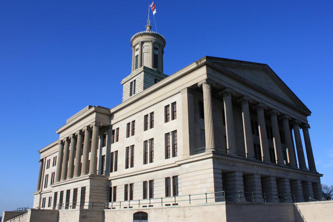Stalled: Tennessee Bill That Would Allow Officiants to Say ‘No’ to Performing Gay Wedding Ceremonies