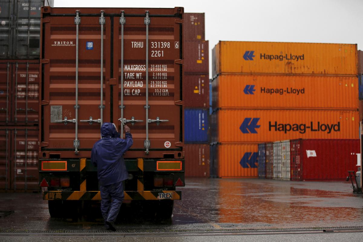 Japan’s Economy Contracts in Third Quarter, Trade War Clouds Rebound Outlook