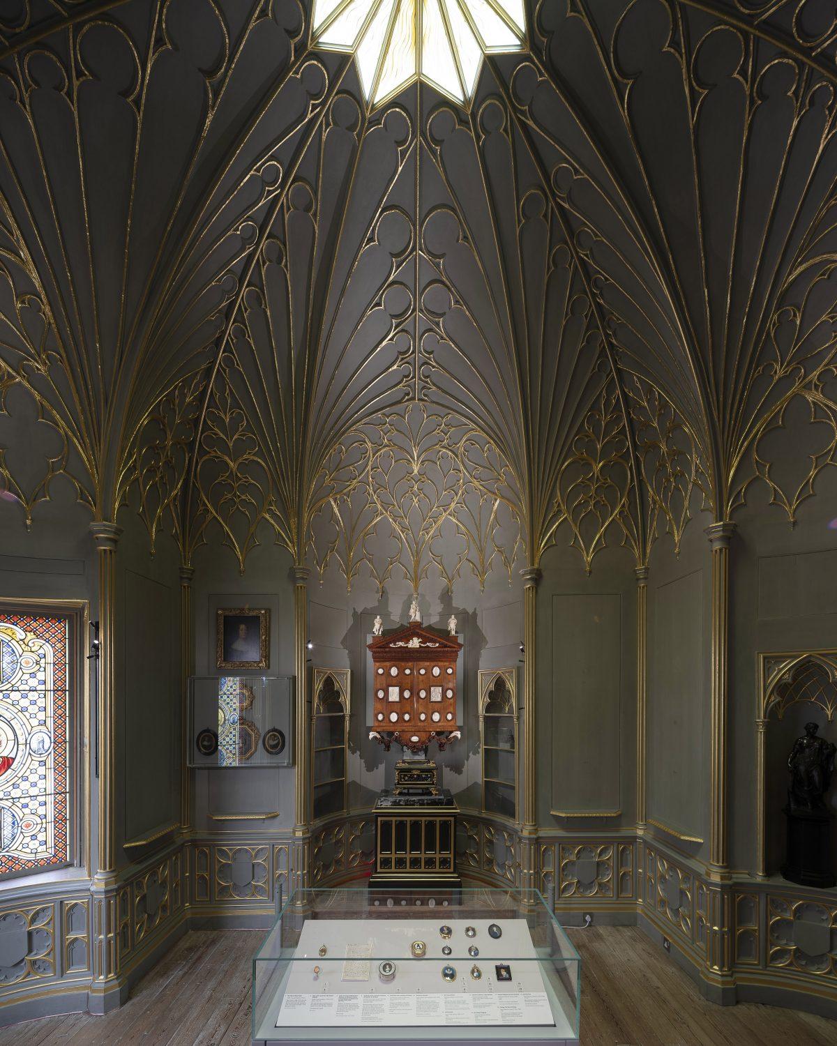 The Tribune room with, at the back wall, Walpole’s cabinet of miniatures and enamels that were chosen and designed to represent the arts of painting, sculpture, and architecture. (Kilian O’Sullivan)