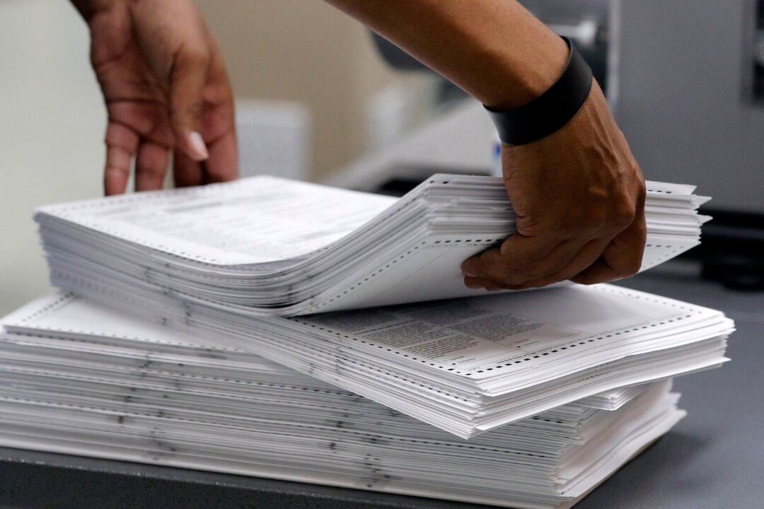 Florida Democrats’ Top Election Lawyer Elias Has Controversial History