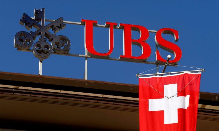 Swiss Watchdog Investigates Banks Over Alleged Payments System Boycott