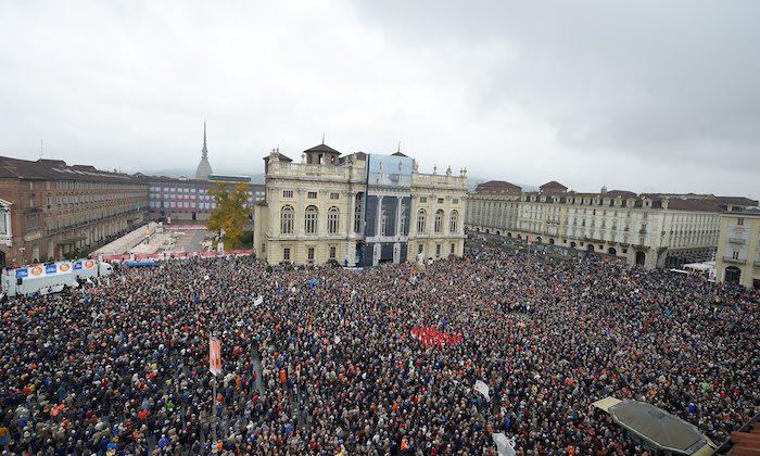 Thousands Rally in Turin in Favor of Italy-France Rail Link