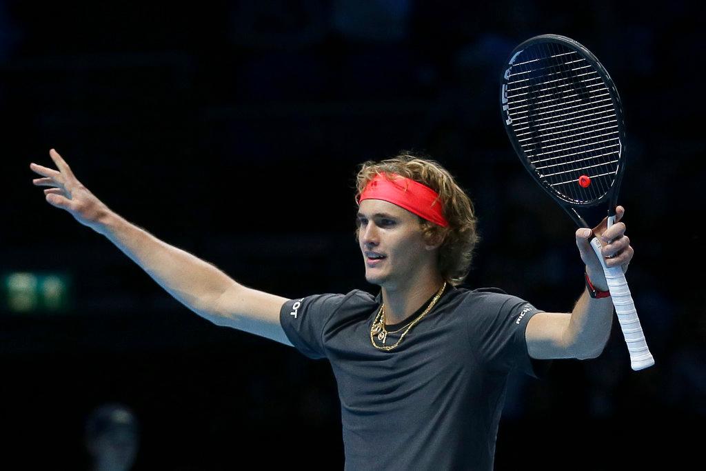 Zverev to Face Federer in Semifinals of ATP Finals