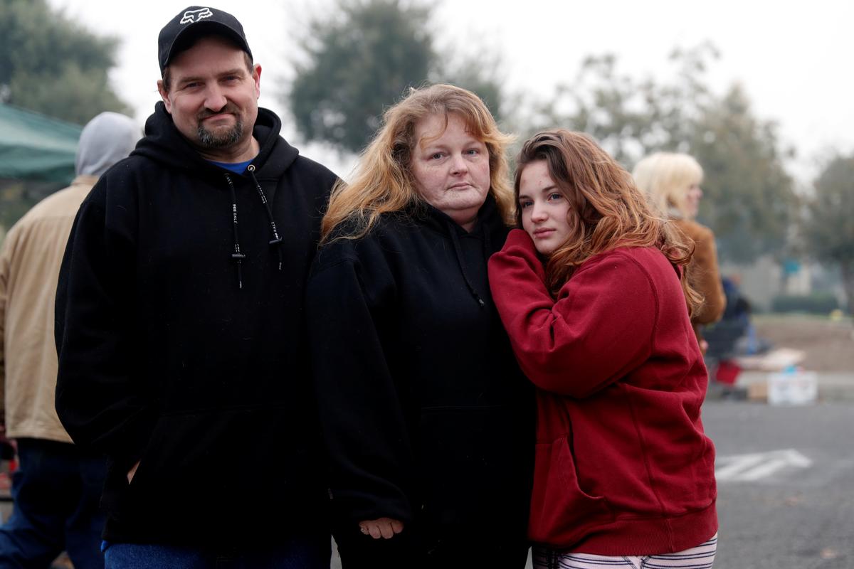 Fiery Mailboxes and Dogs in Bags: Fleeing California’s Wildfire