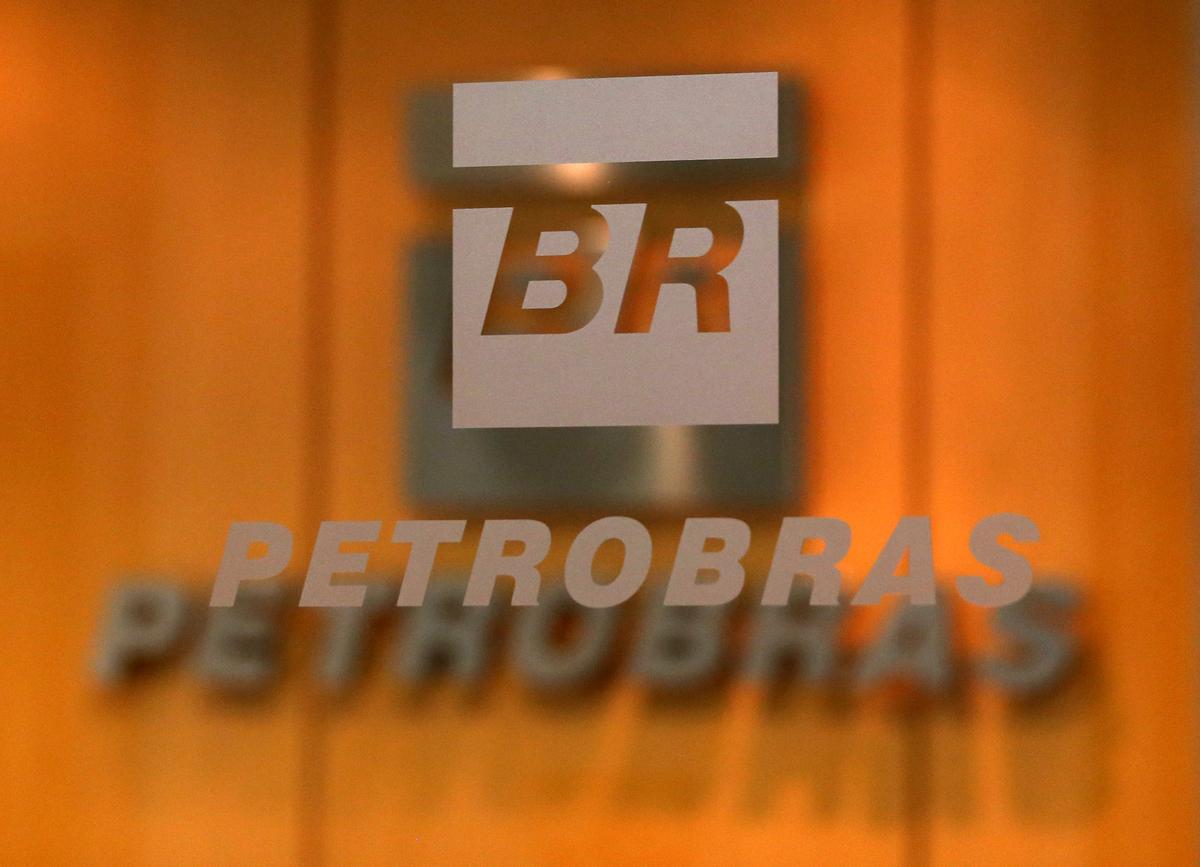 Petrobras Rejects Latest Eig-Backed Bid for Oilfields: Sources