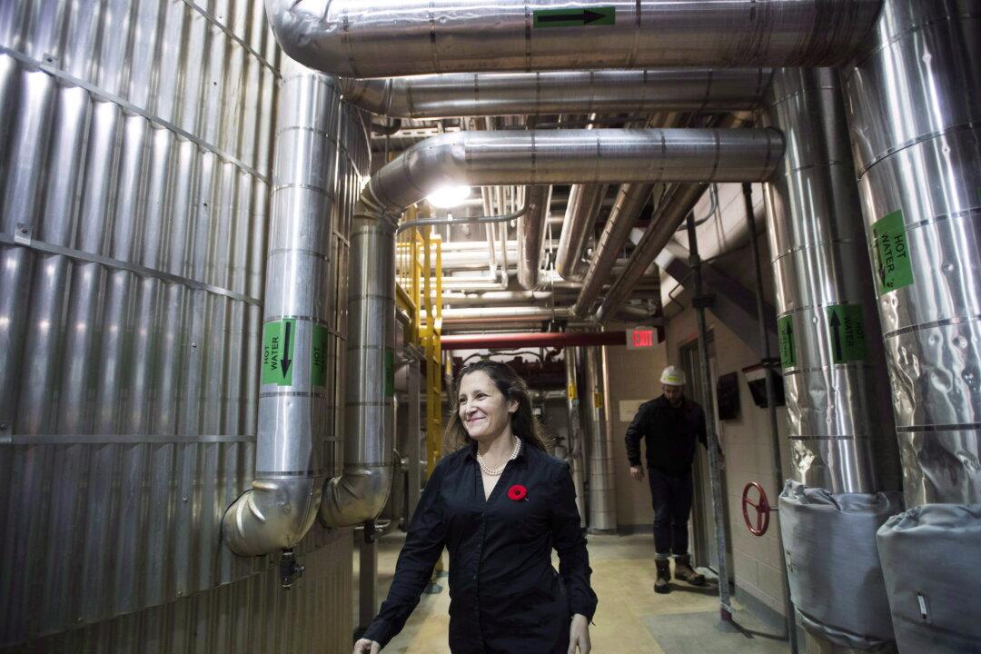 Sophisticated Phishing Scams Putting Secrets at Risk, Foreign Affairs Says