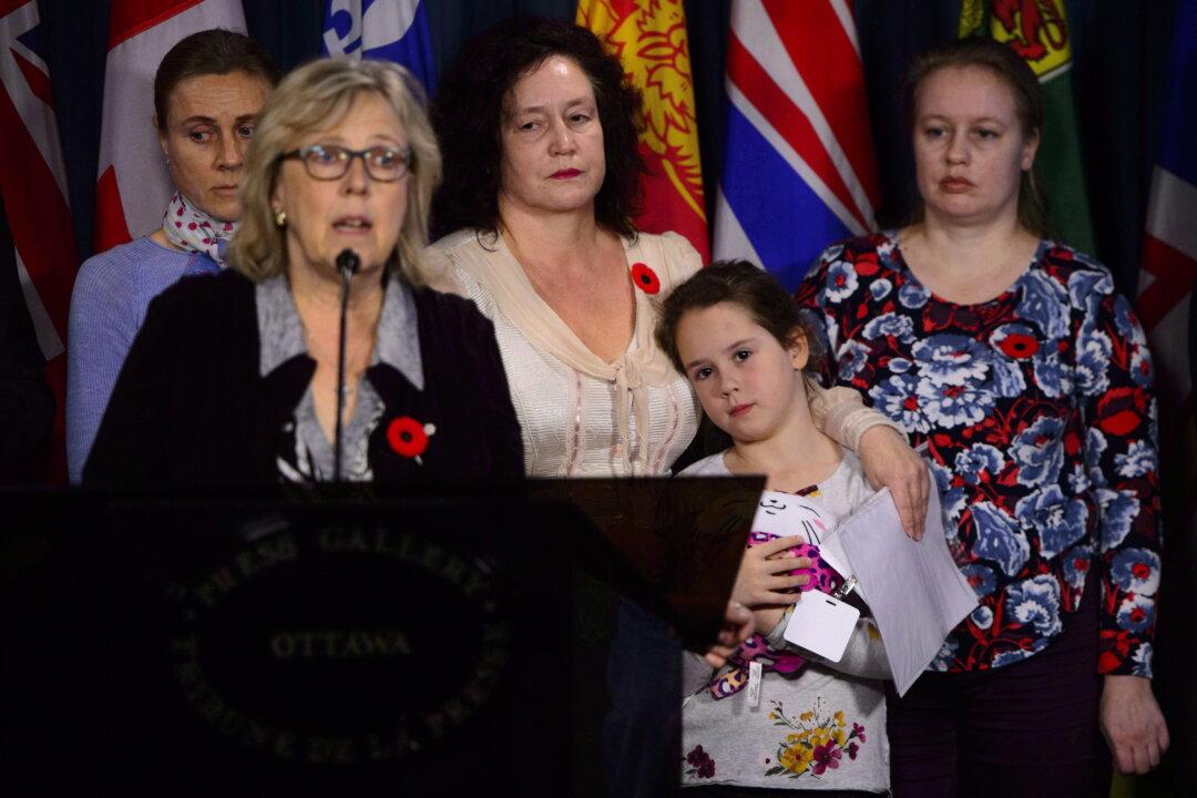 Deportation Averted for Vocal Putin Critic Who Feared Return to Russia