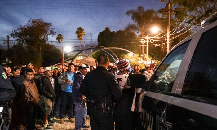 Migrant Caravans Push Officials in Tijuana to Limit