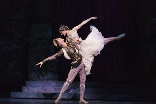 The Royal Ballet dancers in “La Bayadère,” here Vadim Muntagirov as Solor and Marianela Nuñez as Nikiya. (ROH/Bill Cooper)