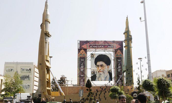 Iranian Official Warns That US Bases, Aircraft Carriers Are Within Range of Its Missiles