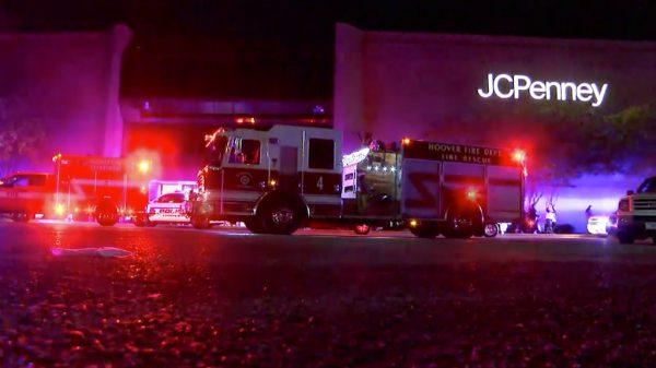 Authorities respond after reports of shots fired at the Riverchase Galleria in Hoover, a suburb in Birmingham, Ala., on Nov. 22, 2018. (ABC 33/40 via AP)