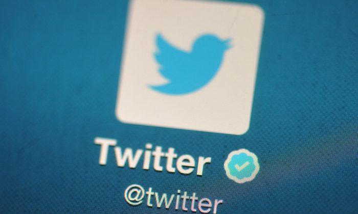 Chinese Regime Forcing Twitter Users to Close Their Accounts