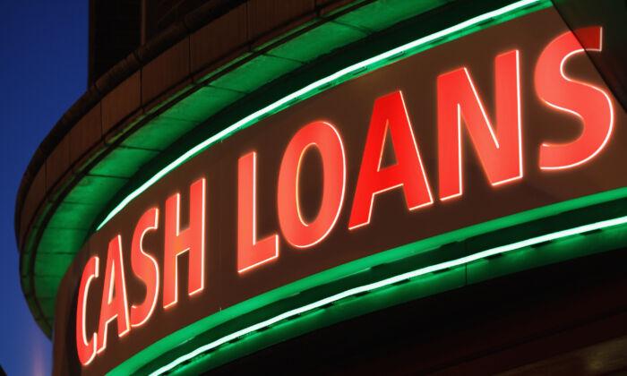 Woman Borrows $500 From Payday Loan Store, Ends Up Owing $1700