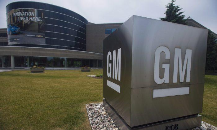 Workers Stream out of GM Oshawa Plant Amid Reports of Planned Closure