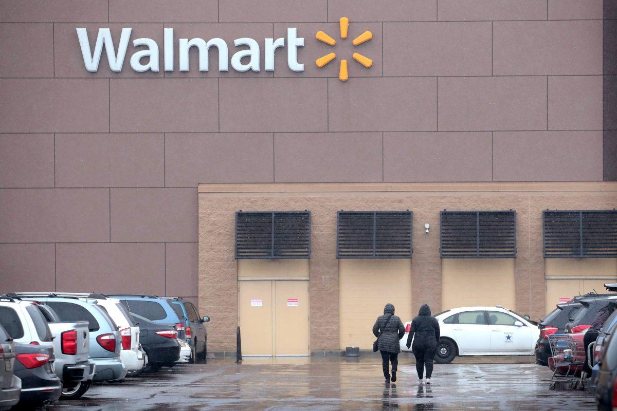 Customers shop at Walmart store in Chicago, Illinois. on Jan. 11, 2018. (Scott Olson/Getty Images)