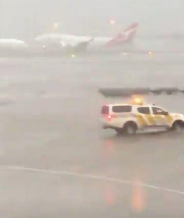 A Qantas plane takes off during heavy rains in Sydney, New South Wales, Australia Nov. 28, 2018. (Adem Yaglipnar/via Reuters)