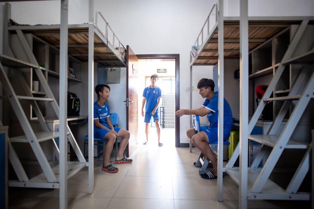 University in Northwestern China Concealed Tuberculosis Outbreak for a Month