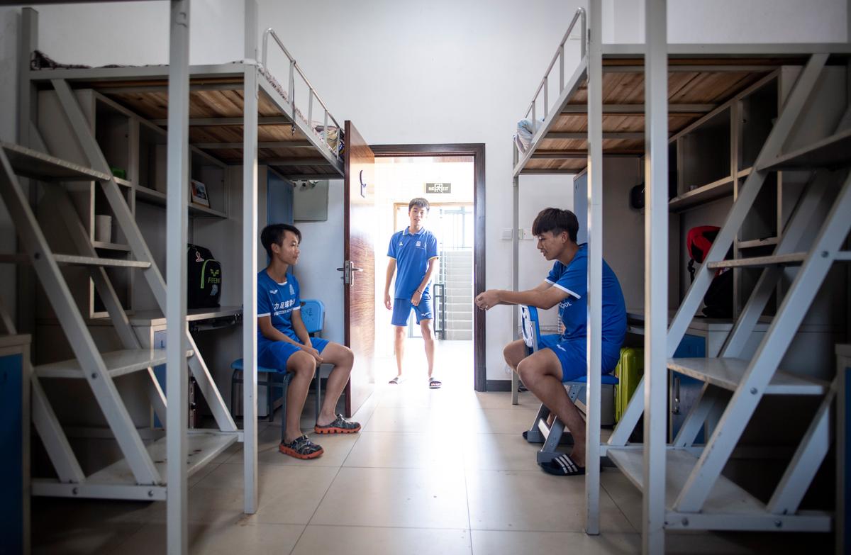 University in Northwestern China Concealed Tuberculosis Outbreak for a Month