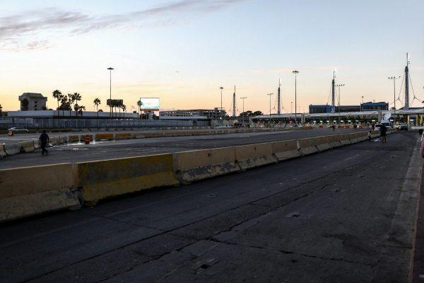 The San Ysidro vehicle lanes sit empty as U.S. Customs and Border Protection closes the border for around six hours after migrants rushed at the border in Tijuana, Mexico, on Nov. 25, 2018. (Charlotte Cuthbertson/The Epoch Times)