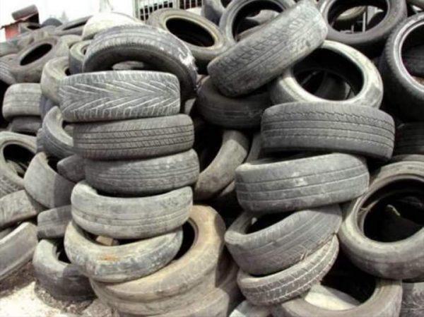 Worn-out tires assembled for transformation into sandals at Mfou Principal Prison in Cameroon on Oct. 10, 2018. (LOYOC/Emmanuel Pivagah)