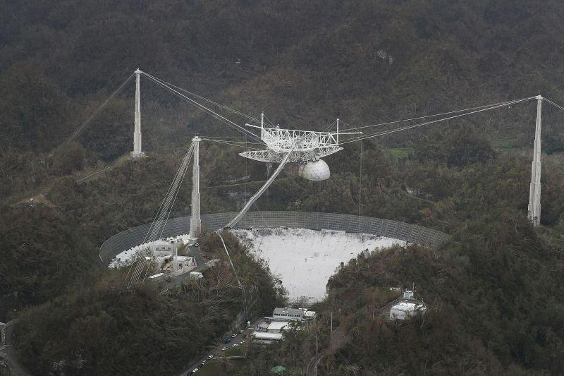 The Arecibo Observatory in Arecibo, Puerto Rico. (Joe Raedle/Getty Images)