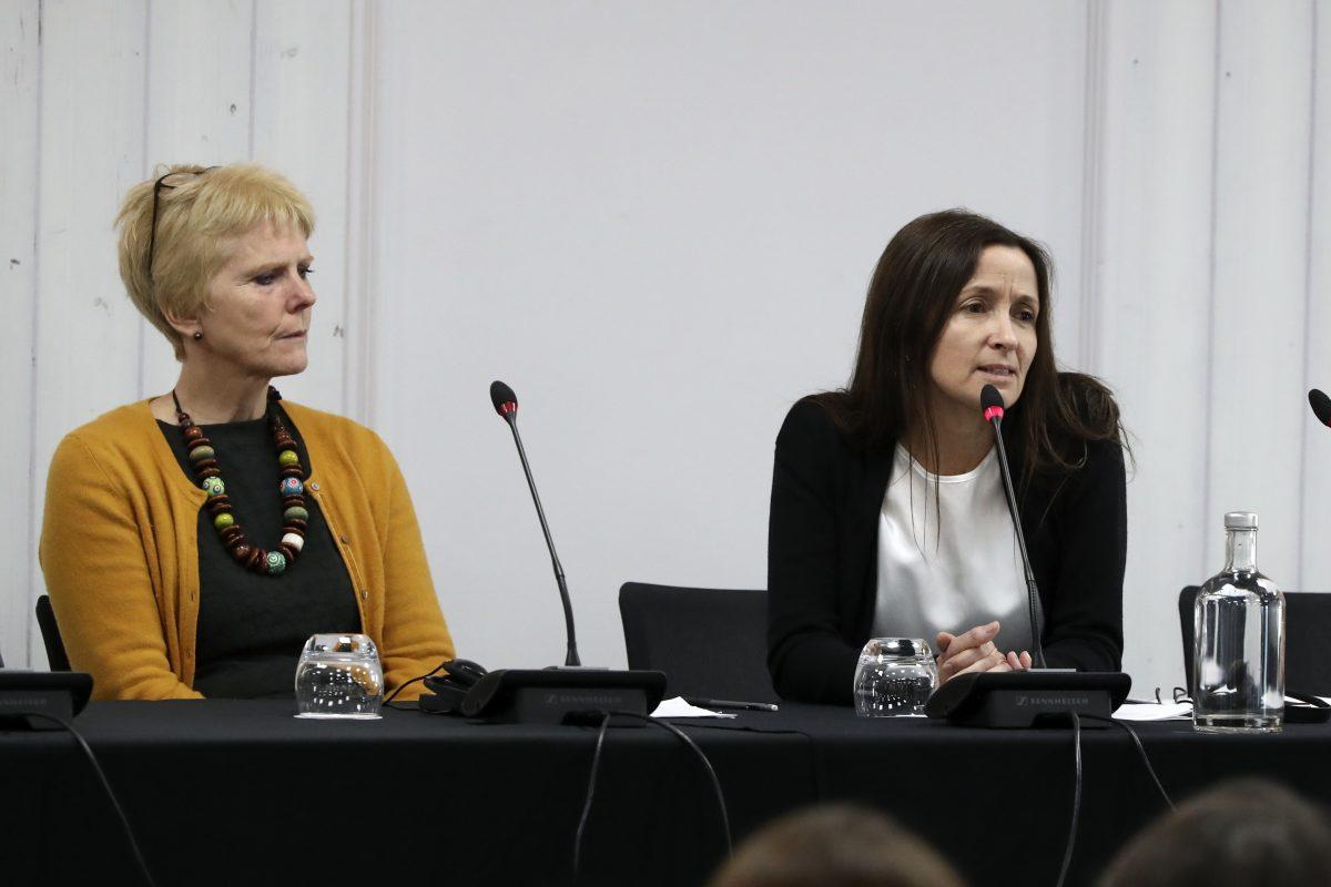 Susie Hughes (R), executive director of the International Coalition to End Transplant Abuse in China, talks at the press briefing with Heather Draper (L), Professor of Bioethics at the University of Warwick, London, Dec. 8, 2018. (Justin Palmer)
