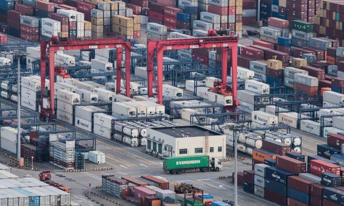 China Exports Weaken Ahead of US Trade Talks