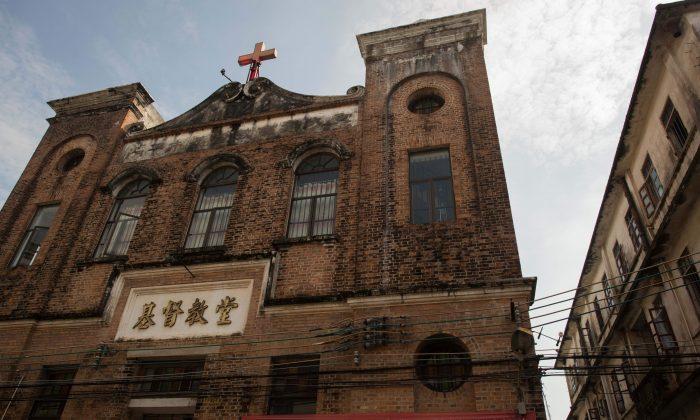 Chinese Regime Detains Prominent Church Leader