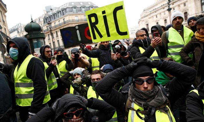 France to Clamp Down on Unsanctioned Protests Amid ‘Yellow Vest’ Unrest