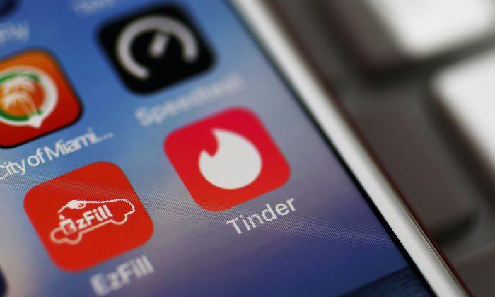 Dating Apps Operators to Meet With Government Amid Push for Online Safety