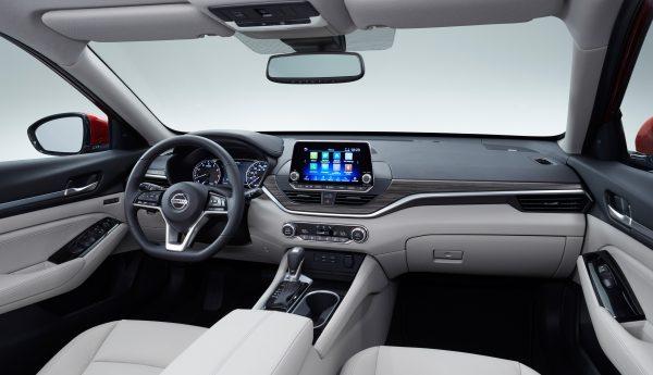 2019 Nissan Altima interior. (Nissan Canada)