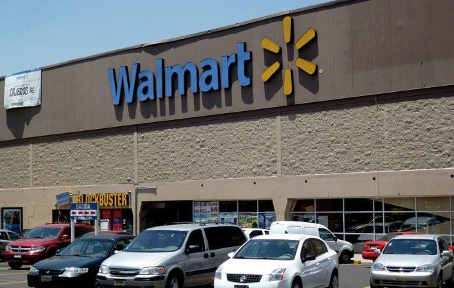 Woman Makes Veteran Cry Near Walmart After Kind Gesture