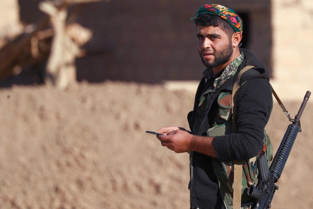ISIS Kills 700 Prisoners in East Syria: Syrian Observatory