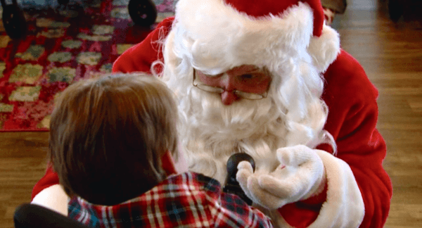 Santa Claus and Mrs. Claus make a special visit for homebound children in Colorado on Dec. 16, 2018. (via Fox video)