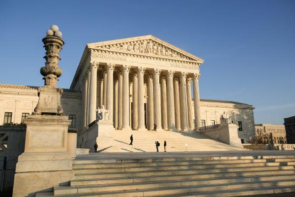 The Supreme Court of the United States in Washington on Dec. 10, 2018. (Samira Bouaou/The Epoch Times)