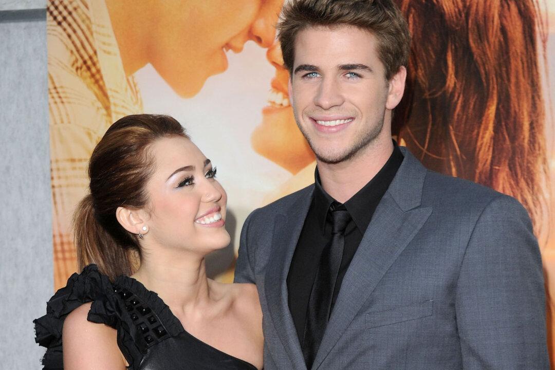 Cyrus Family Shares New Wedding Photos of Miley and Liam’s Special Day
