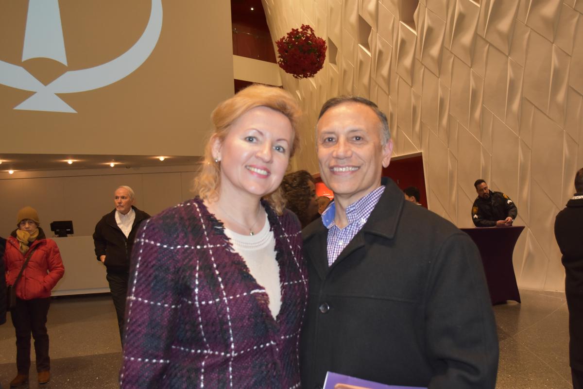 Non-Profit VP Says Shen Yun Takes Him Back to His Culture and Roots