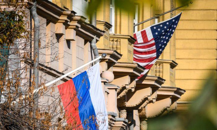 Russia Expels US Embassy’s 2nd-in-Command From Moscow