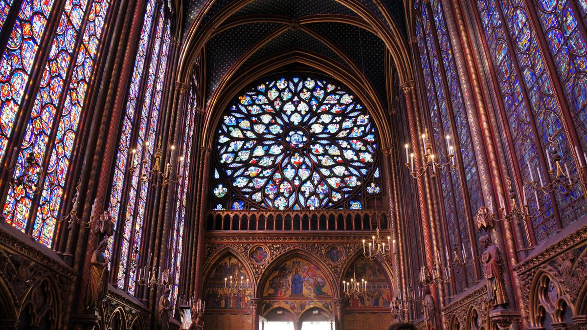 The Breathtaking Architecture of Sainte-Chapelle, Paris