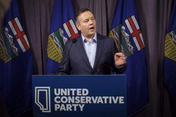 Alberta’s United Conservative Party Leader Jason Kenney speaks to the media in Red Deer, Alta., on May 6, 2018. (The Canadian Press/Jeff Macintosh)