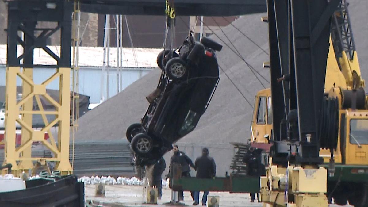 3 Dead After SUV Crashes Into River During Police Chase in Milwaukee