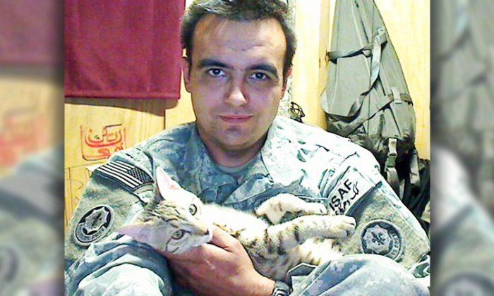 Depressed US Soldier Saved From Suicide by Cat That He Rescued in Afghanistan