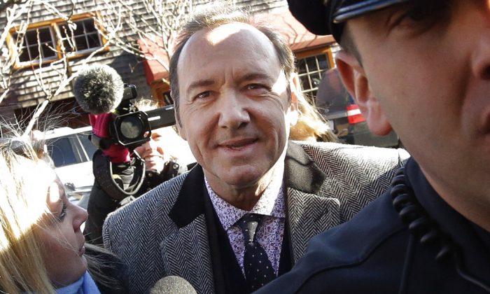 Kevin Spacey’s Legal Team Pleads Not Guilty to Groping Young Man at Bar