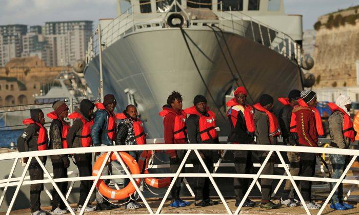 Malta Allows Migrants to Disembark From Rescue Vessels, Sparking Italy Clash