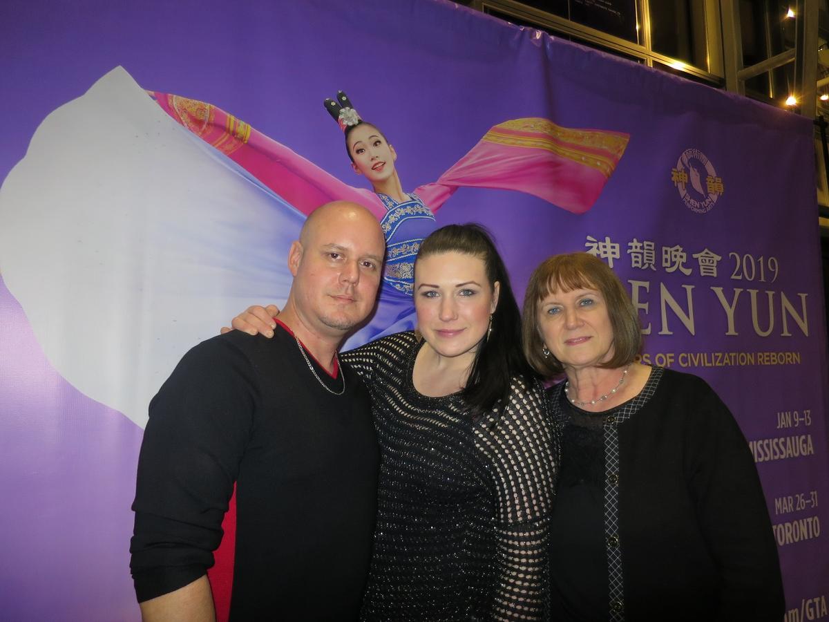 Shen Yun Spirituality Brings Healing to Family