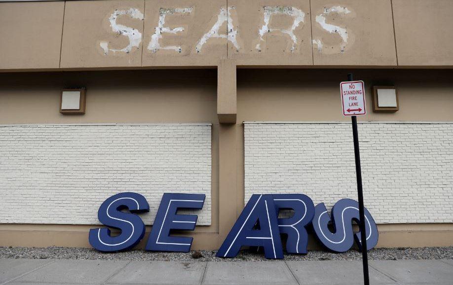 A dismantled sign sits leaning outside a Sears department store one day after it closed as part of multiple store closures by Sears Holdings Corp in Nanuet, New York, on Jan. 7, 2019. (Mike Segar/Reuters)