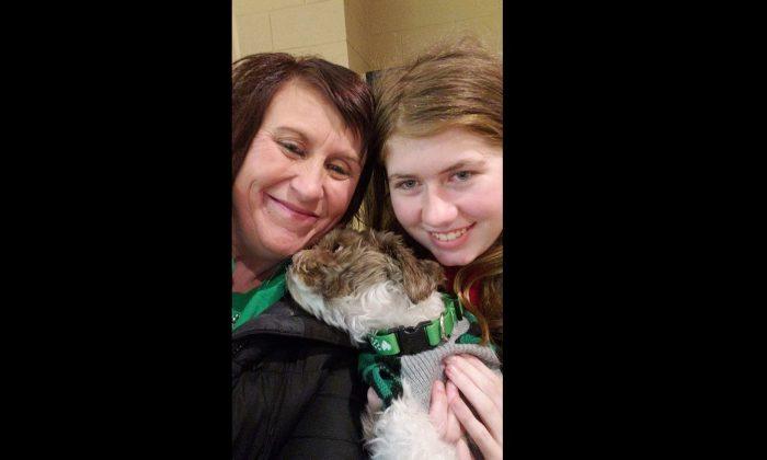 First Picture of Jayme Closs After Rescue Shows Her Reunited With Aunt, Dog