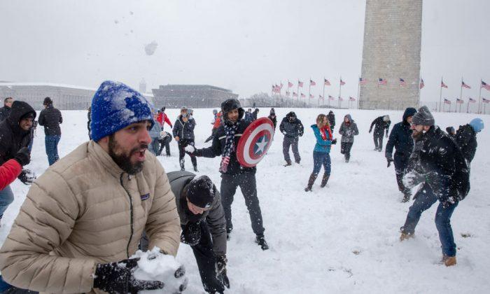 Videos of the Day: A Winter Wonderland in Washington