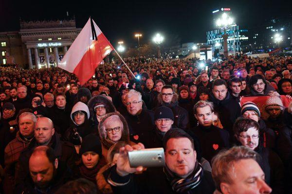 Thousands of people gather to protest against violence and honor Pawel Adamowicz in Warsaw, Poland, on Jan. 14, 2019. (Janek Skarzynski/AFP/Getty Images)