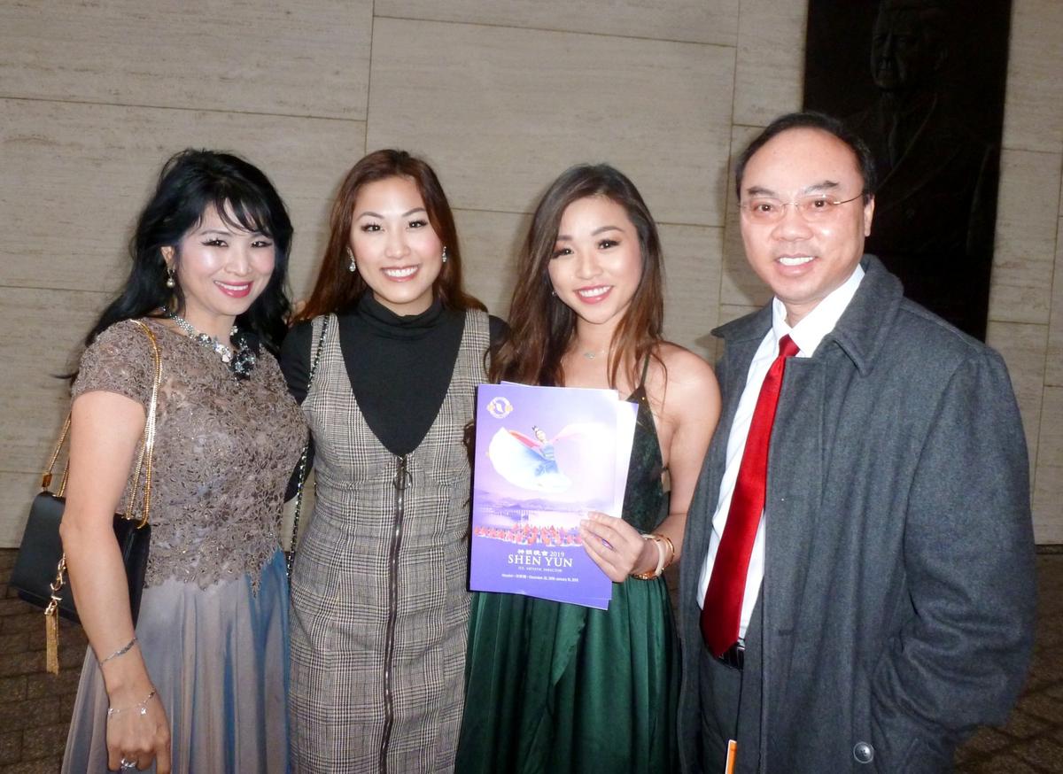 Houston City Council Member Steve Le Watches Shen Yun, Discusses Human Rights in China